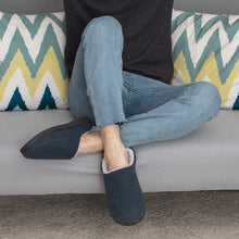 Lade das Bild in den Galerie-Viewer, GOOD MOTION »Winter Hausschuhe, Hüttenschuhe, Pantoffeln für Garderobe« Plüsch Hausschuhe rutschfest