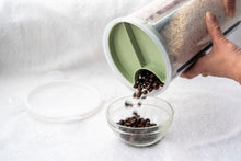 Lade das Bild in den Galerie-Viewer, CRELIV Vorratsdose für Küche, mit abnehmbare und freie Partitionen, 2,3 Liter, luftdichter Vorratsbehälter zur Küchenaufbewahrung, jedes Fach verfügt eine eigene Öffnung